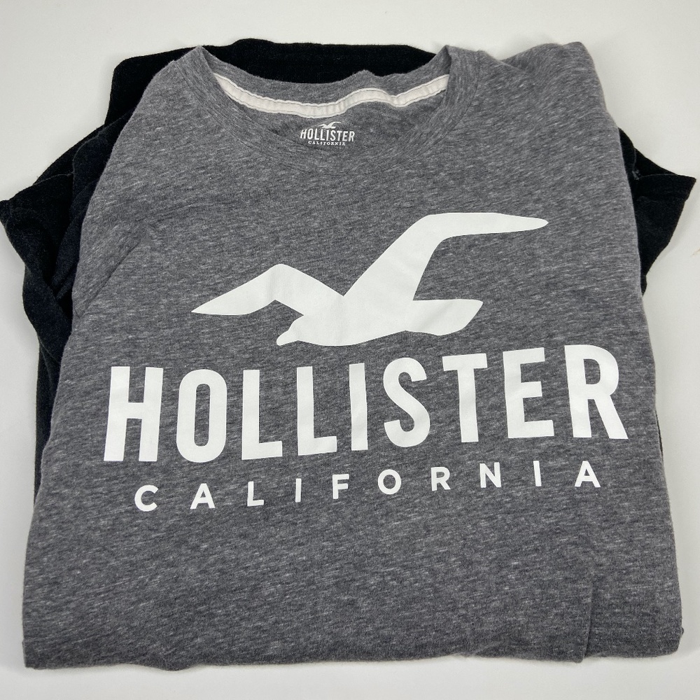 Hollister Graphic T-shirt